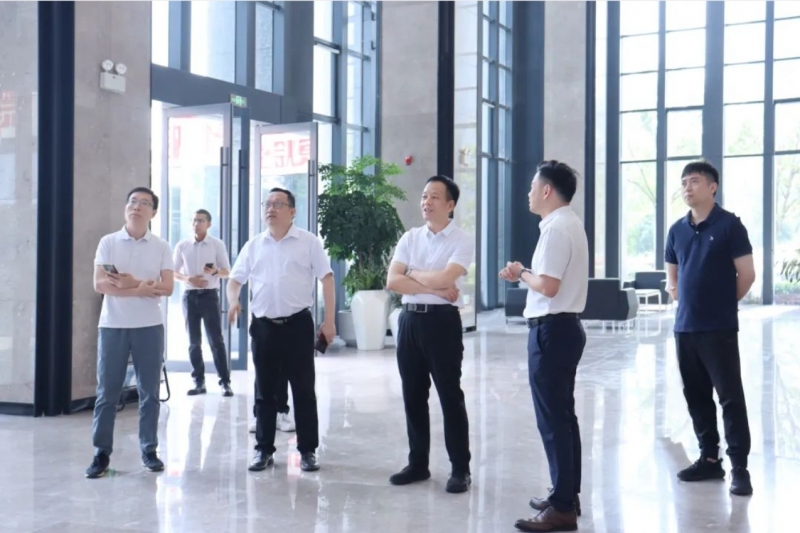 广东省中山市小榄镇领导一行莅临德清人力园